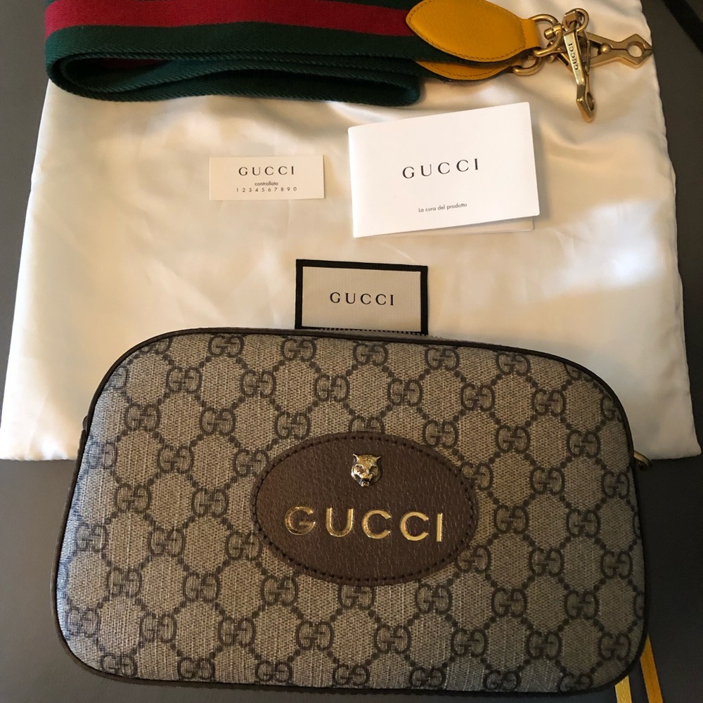 Gucci Neo Vintage GG Supreme Messenger